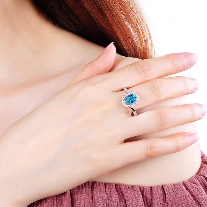 Stříbrný prsten Angelika s modrým safírovým zirkonem (6)